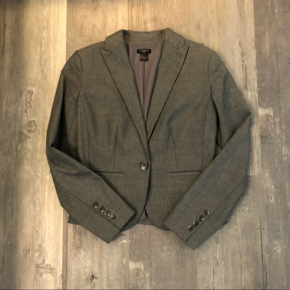 Ann Taylor 2 piece pant suit - suit set - 2P - Picture 3 of 8